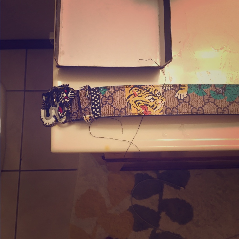 Gucci belt